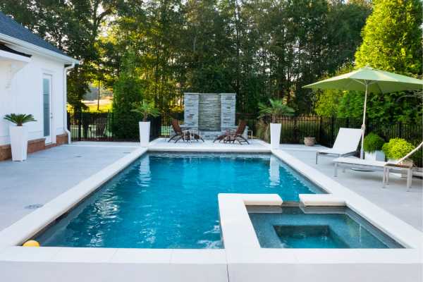 Why Hiring a Custom Pool Builder is the Ultimate Investment